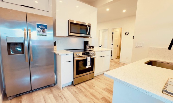 East Daytona House | Daytona Double Delight