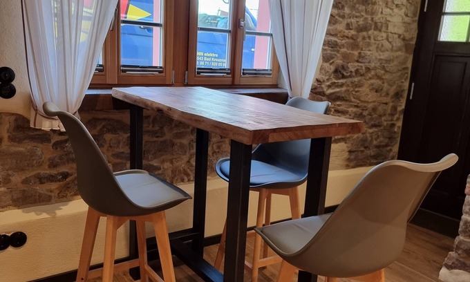 Bad Muenster am Stein-Ebernburg Apartment | Gemütliche Ferienwohnung im Liebevoll Renovierten, Ältesten Fachwerkhaus