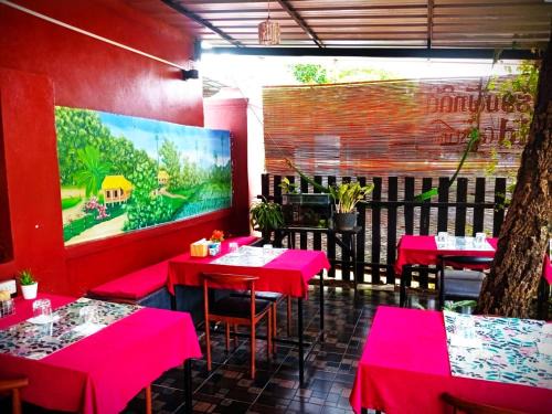 Pakse Bed & Breakfast | Dee-Dee's Guest House, Bed And Breakfast