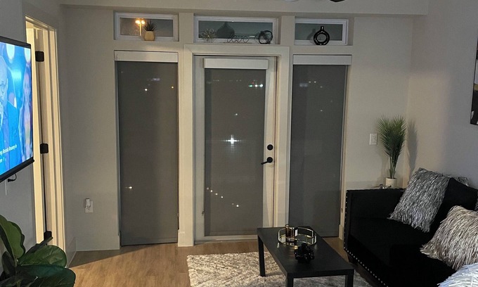 Deep Ellum Apartment | Deep Ellum Lux apartment with endless amenities!