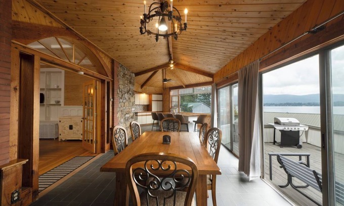 Lake George Hotel | Depe Dene Lakeside Resort