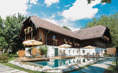 Anif Hotel | Der Schlosswirt zu Anif - Biedermeierhotel und Restaurant