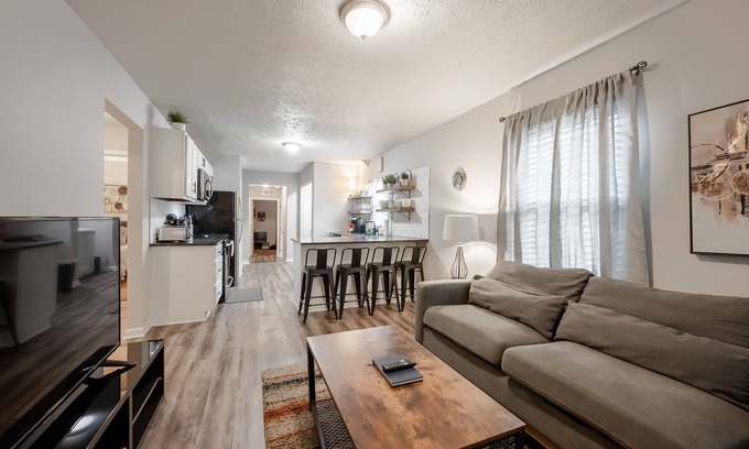 Algonquin House | !Derby City Sanctuary- 4 bed 2 bath renovated home