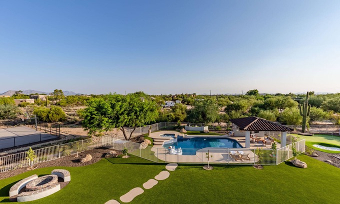 Pinnacle Peak House | Desert Dreamland - Pool&Spa- Pickle ball & more!