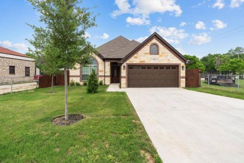 Fort Worth House | DFW 4 Bedroom Home , New Construction