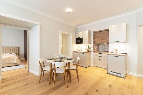 Old Town Apartment | Dictumfactum Love Nest on Pikk