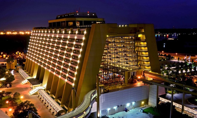 Bay Lake Hotel | Disney's Contemporary Resort