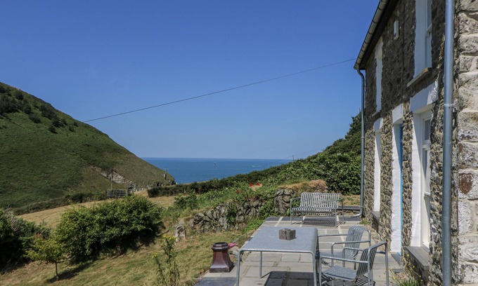 Llandyssiliogogo Cottage | Dolwylan Cottage