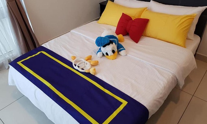 Taman Century Apartment | Donald Duck Theme Homestay JB