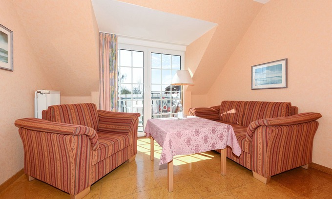 Esens Cottage | Doppelzimmer Nichtraucher - Doppelzimmer Kategorie III in der Hotel-pension Störtebeker
