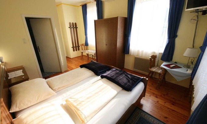 Gurk Apartment | Double room BB - Gasthof Zum Kramer ***