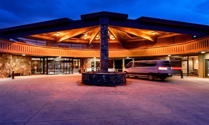 Heart of Missoula Hotel | DoubleTree by Hilton Hotel Missoula - Edgewater
