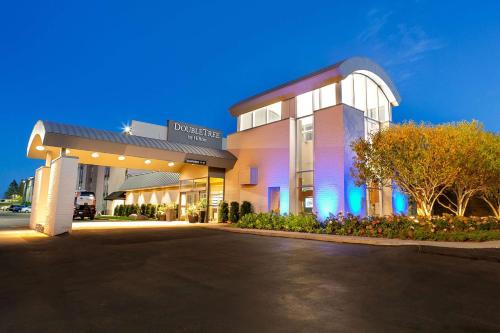 Roseville Hotel | DoubleTree by Hilton Roseville Minneapolis