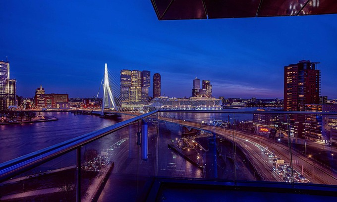 Stadsdriehoek Hotel | DoubleTree by Hilton Rotterdam Centre