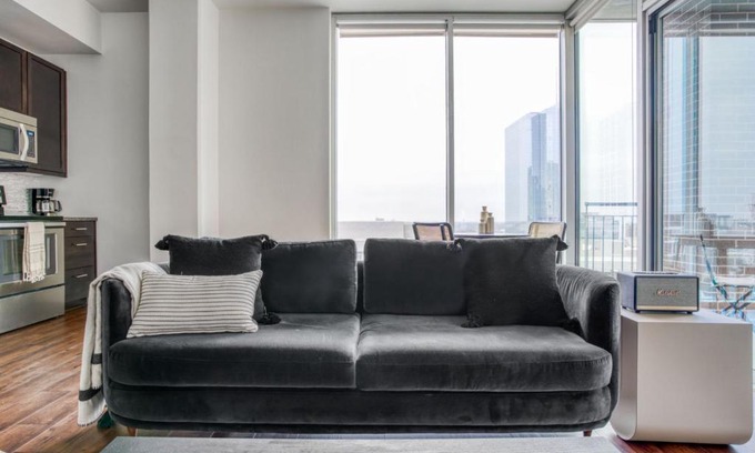 Waller Creek District Apartment | Downtown 1br w gym deck wd nr 6th St bars ATX-21
