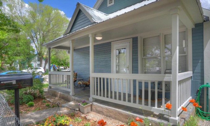 Historic Downtown Durango House | Downtown Cottage
