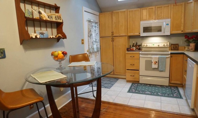 Doylestown House | Downtown Doylestown - walking distance to