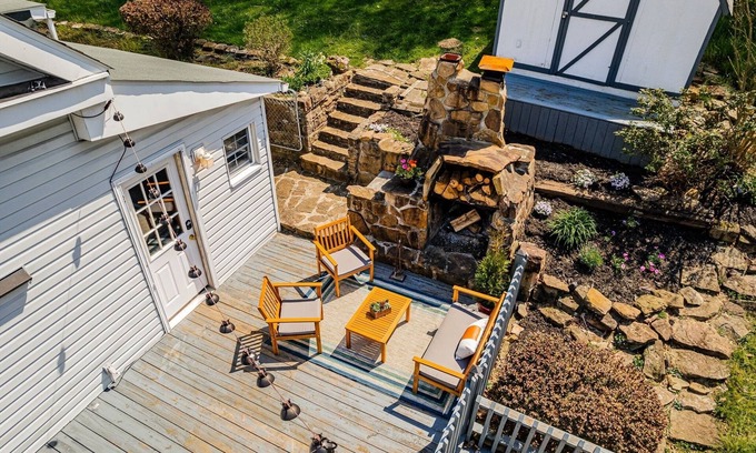 Morgantown Cottage | Downtown Hillside Cottage