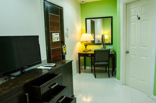 Santiago City Hotel | Dreamwave Hotel Santiago