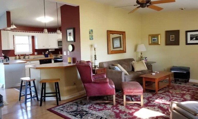 Marlinton House | Drennen Ridge Farm Guest House