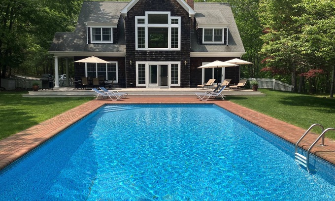 Northwest Harbor House | East Hampton- Beautiful 4 Bedroom Home, Large Heated Pool, Private Backyard