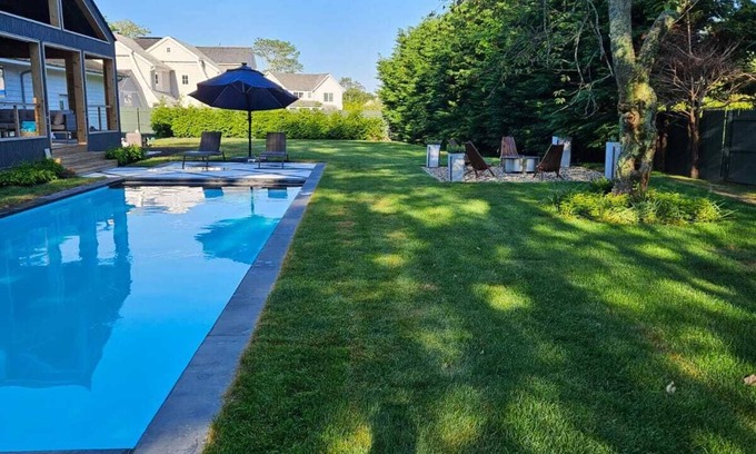 Village of East Hampton House | East Hampton Village! Excellent Location! Walk to Town New heated pool!