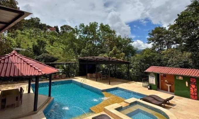 La Vega RV Rental | Eco Boutique-Naranjo
