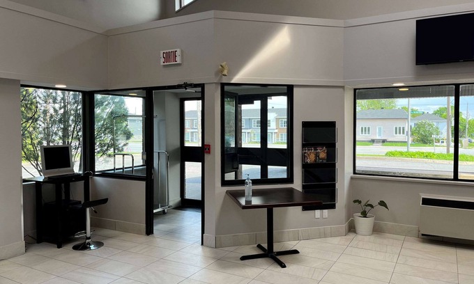 Ste. Foy Hotel | Econo Lodge Airport