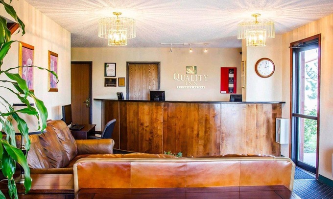 Del Camino Hotel | Econo Lodge Longmont East