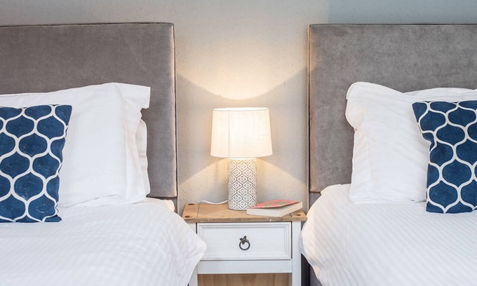 Taunton Hotel | Economy Twin Ensuite at Royal Ashton Town House