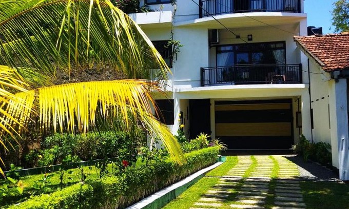 Thiranagama Apartment | Edelweiss Residence