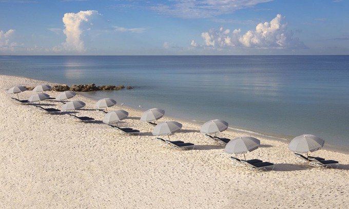 Moorings Hotel | Edgewater Beach Hotel