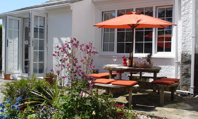Nefyn House | EGRYN BACH 5* Luxury House + family beach hut* , Nefyn