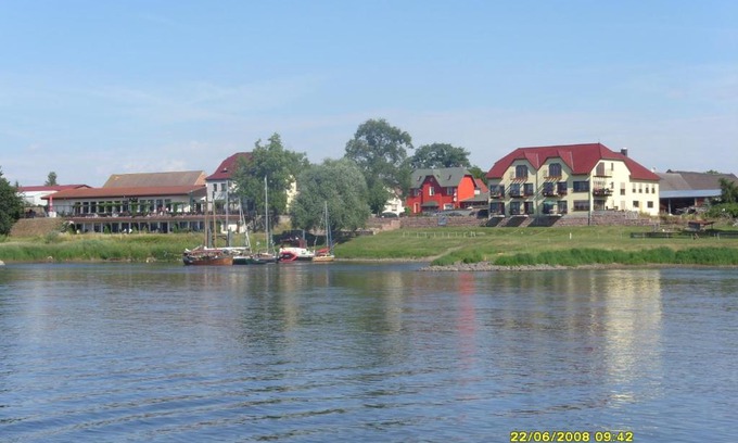 Rietzmeck House | Elbterrassen zu Brambach