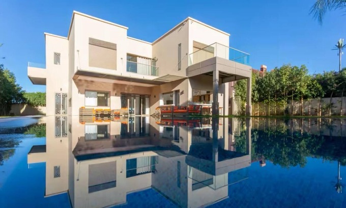 Gueliz Villa | Elegant Prestige Villa in amelkiss Heated Pool and Exclusive Comfort