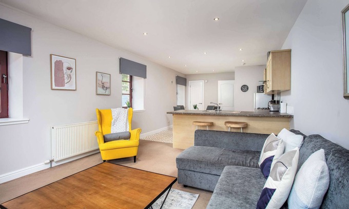 Ayr Apartment | Elliot Suite No2 - Donnini Apartments
