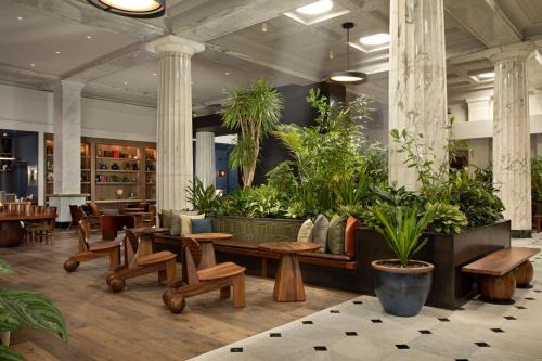 Downtown West Hotel | Emery Hotel, Autograph Collection