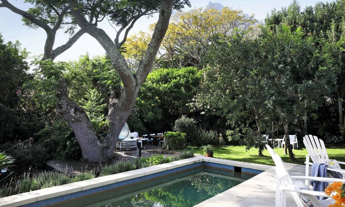 Camps Bay House | Enchanting 4 bed/4bath just one block from the beach, in private secluded garden