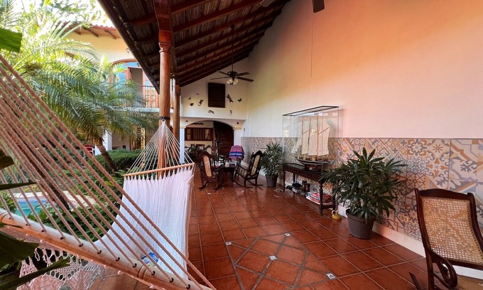 Granada House | Enjoy Central District Colonial House 'La Gran Sultana' + pool