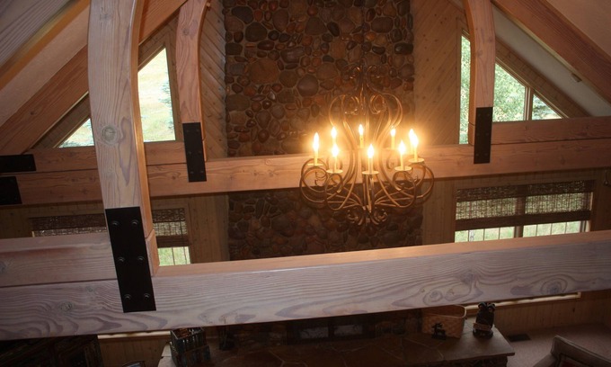 Red River Cabin | Enjoy the serenity of the mountains in this beautiful spacious luxury home!