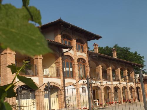 Dogliani House | Enolocanda Del Tufo