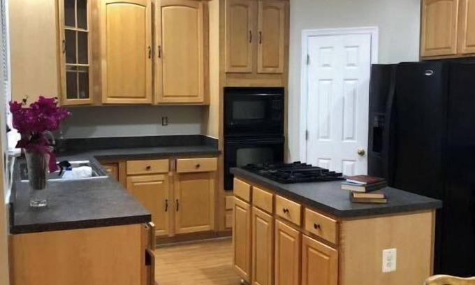 Maryland City House | Entire Town House Close to DC