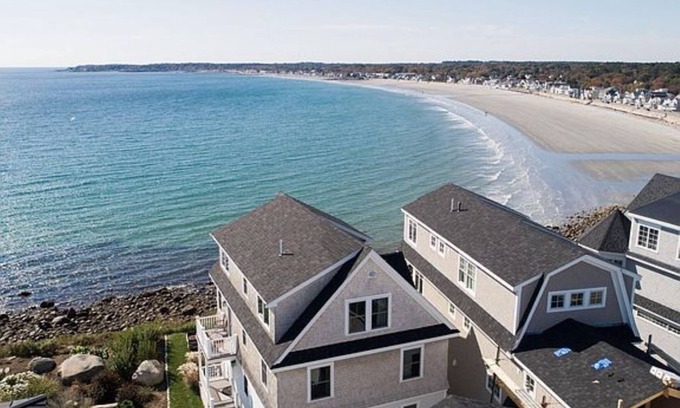 York Beach House | Epic Ocean Vista, a Few Steps to the Beach, an Unforgettable Vacation !