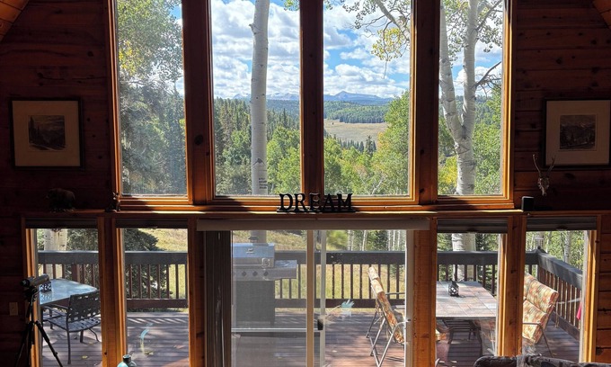 Cimarron Cabin | Escape to the heart of the Colorado mountains at this peaceful cabin retreat.