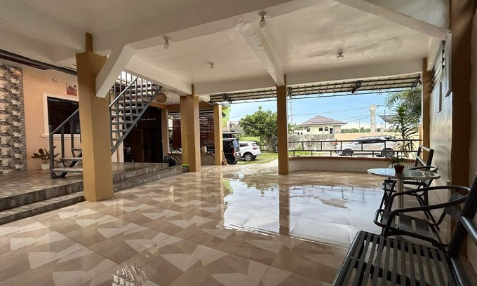 Silang Hotel | Evangeline Garden and Lodge