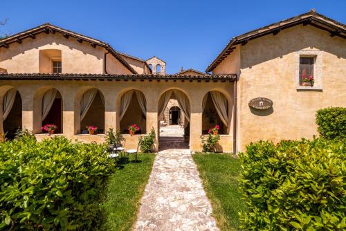 Sant'Anatolia di Narco House | Ex Convento Santa Croce-Country resort
