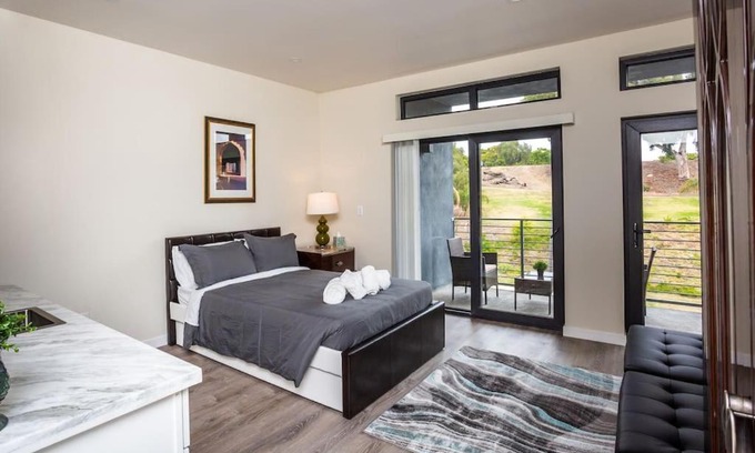 Bankers Hill Hotel | Explore San Diego-Balboa Park-Little Italy-Gaslamp