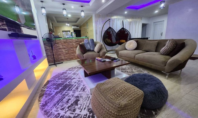 Ojokoro House | Exquisite and family friendly 3-bedroom apartment w/hot tub