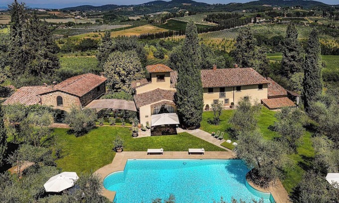 San Casciano in Val di Pesa Villa | FABULOUS 9BR-8.5BA VILLA W PRIVATE HEATED POOL, IN PRIME LOCATION NEAR FLORENCE!