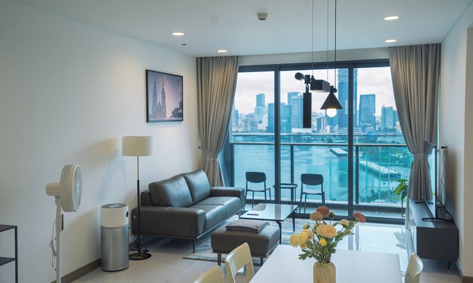 Hang Xanh Apartment | Fabulous riverside apartment with stunning views in Binh Thanh, HCM city